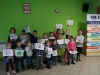Dzieci i ich prace plastyczne w Pogorzeli